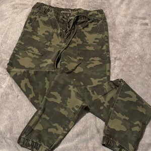 American Eagle Outfitters Olive Camo Joggers